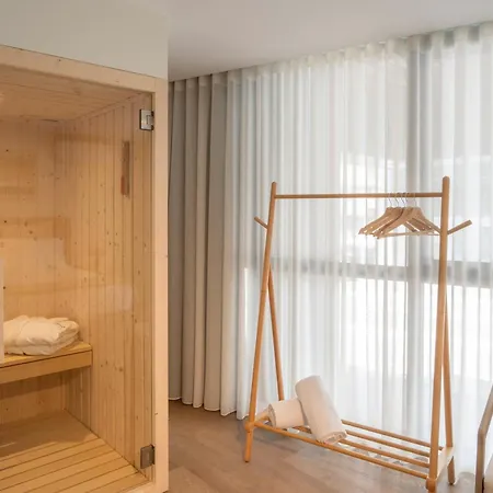 Luxury Wellness In The Heart Of With Private Sauna פורטו