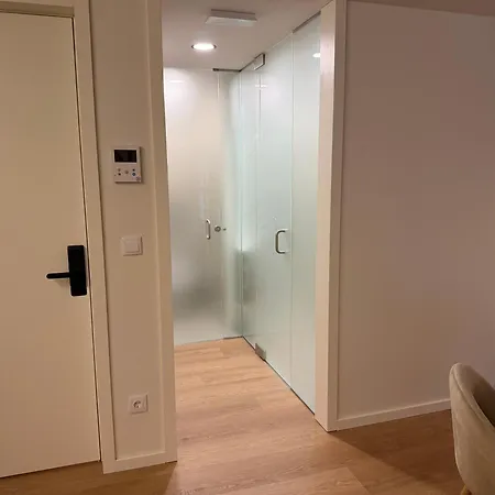 Luxury Wellness In The Heart Of With Private Sauna דירה *