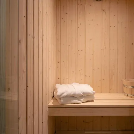 Luxury Wellness In The Heart Of With Private Sauna דירה