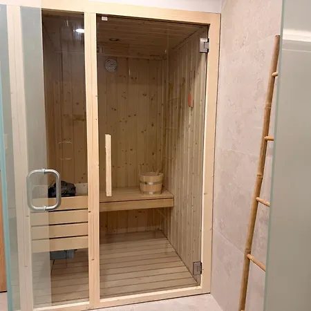 דירה Luxury Wellness In The Heart Of With Private Sauna *